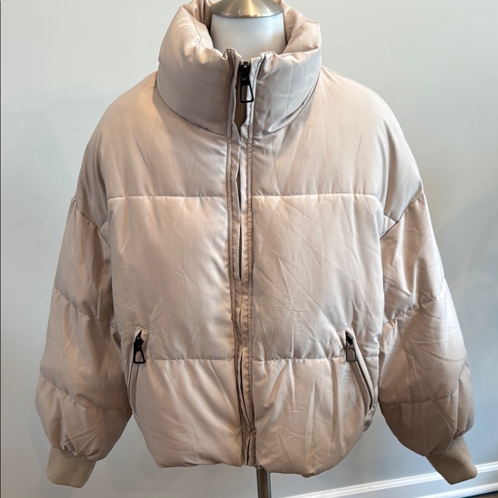 SHEIN XS Cream Puffer Jacket with High Turtleneck Collar and Quilted Design - Picture 3 of 10